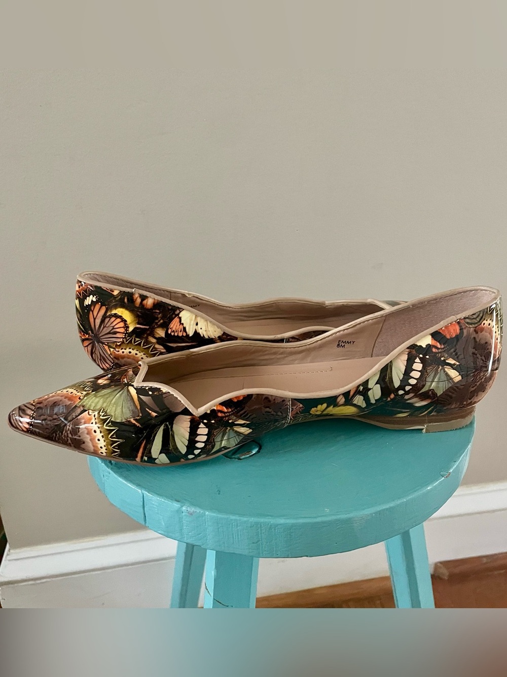 Tahari Emmy Butterfly Print Flats Women’s Size 8 - Picture 8 of 8
